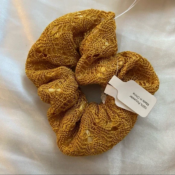 FREE PEOPLE Gold scrunchie NWT - Picture 2 of 3